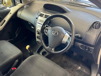 Toyota Yaris 1.3 VVT-i Zinc 5dr
