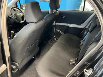 Toyota Yaris 1.3 VVT-i Zinc 5dr