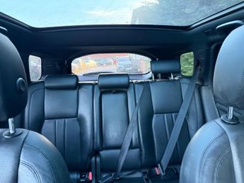 Land Rover Discovery Sport 2.0 TD4 HSE Black Auto 4WD Euro 6 (s/s) 5dr