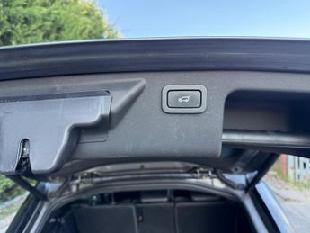 Land Rover Discovery Sport 2.0 TD4 HSE Black Auto 4WD Euro 6 (s/s) 5dr