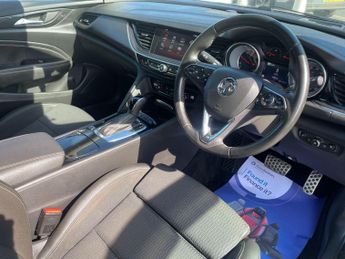 Vauxhall Insignia 2.0 Turbo D BlueInjection SRi Nav Sports Tourer 5dr Diesel Auto 