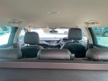 Vauxhall Insignia 2.0 Turbo D BlueInjection SRi Nav Sports Tourer 5dr Diesel Auto 