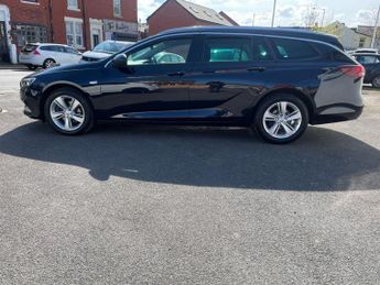 Vauxhall Insignia 2.0 Turbo D BlueInjection SRi Nav Sports Tourer 5dr Diesel Auto 