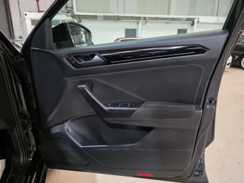 Volkswagen T-Roc 1.5 TSI EVO Black Edition DSG Euro 6 (s/s) 5dr