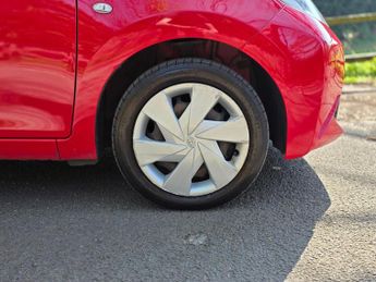 Toyota AYGO 1.0 VVT-i x-play Euro 6 5dr