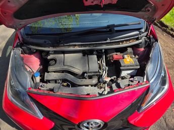 Toyota AYGO 1.0 VVT-i x-play Euro 6 5dr