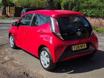 Toyota AYGO 1.0 VVT-i x-play Euro 6 5dr