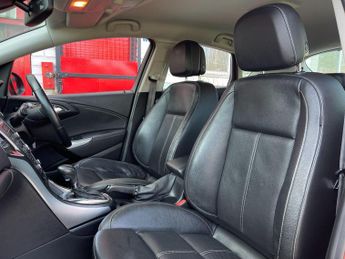 Vauxhall Astra 1.6 16v Elite Auto Euro 5 5dr