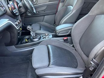 MINI Countryman 1.5 7.6kWh Cooper SE Auto ALL4 Euro 6 (s/s) 5dr