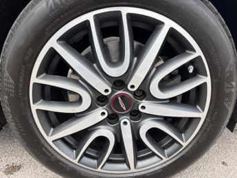 MINI Countryman 1.5 7.6kWh Cooper SE Auto ALL4 Euro 6 (s/s) 5dr