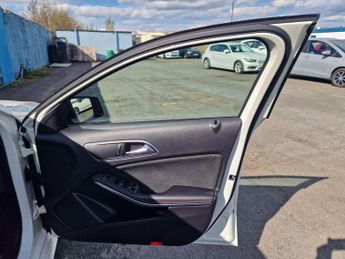 Mercedes-Benz A Class 2.1 A220d AMG Line (Executive) 7G-DCT Euro 6 (s/s) 5dr