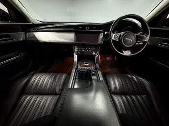 Jaguar XF 2.0i Portfolio Sportbrake Auto Euro 6 (s/s) 5dr