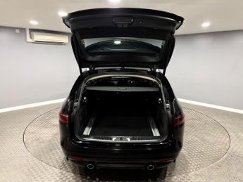 Jaguar XF 2.0i Portfolio Sportbrake Auto Euro 6 (s/s) 5dr