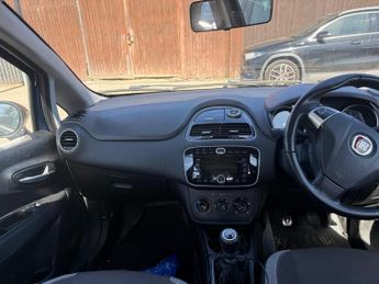 Fiat Punto 1.4 Easy Manual Euro 5 (s/s) 5dr