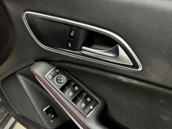 Mercedes-Benz CLA 1.6 CLA180 AMG Line Edition Coupe 7G-DCT Euro 6 (s/s) 4dr