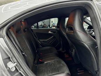 Mercedes-Benz CLA 1.6 CLA180 AMG Line Edition Coupe 7G-DCT Euro 6 (s/s) 4dr