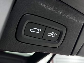 Volvo XC60 Plus B5 AWD (250 hp) Auto
