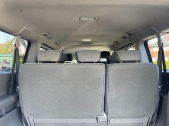 Hyundai i800 2.5 CRDi Style Euro 4 5dr