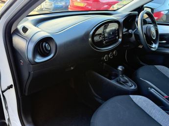 Toyota Aygo X 1.0 VVT-i Pure x-shift Euro 6 (s/s) 5dr