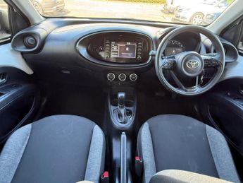 Toyota Aygo X 1.0 VVT-i Pure x-shift Euro 6 (s/s) 5dr