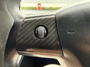 Tesla Model 3 (Dual Motor) Long Range Auto 4WDE 4dr