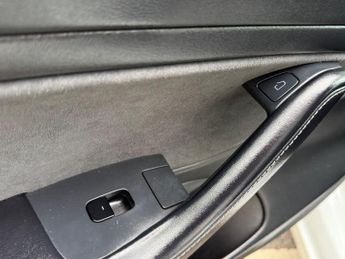 Tesla Model 3 (Dual Motor) Long Range Auto 4WDE 4dr