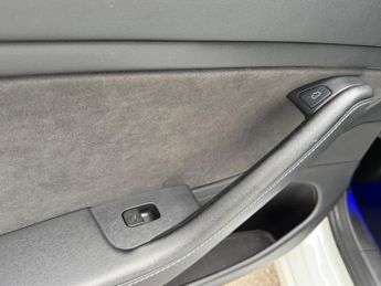 Tesla Model 3 (Dual Motor) Long Range Auto 4WDE 4dr