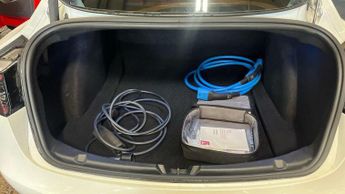 Tesla Model 3 (Dual Motor) Long Range Auto 4WDE 4dr