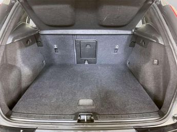 Volvo XC40 2.0 B3 MHEV Core DCT Auto Euro 6 (s/s) 5dr