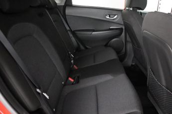 Hyundai KONA 64kWh Premium Auto 5dr (10.5kW Charger)