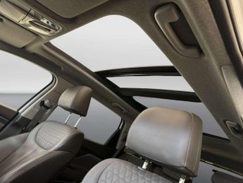 Hyundai Santa Fe 2.2 CRDi Premium SE SUV 5dr Diesel Auto 4WD Euro 6 (s/s) 7 Seat 