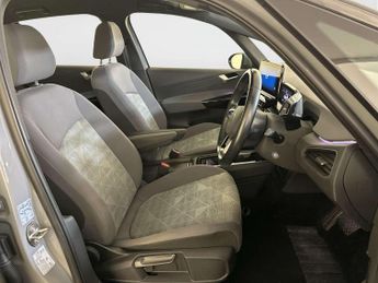 Volkswagen ID.3 Pure Performance 45kWh Life Hatchback 5dr Electric Auto (150 ps)