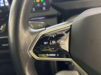 Volkswagen ID.3 Pure Performance 45kWh Life Hatchback 5dr Electric Auto (150 ps)