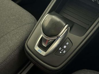 Renault Zoe R110 EV50 52kWh Iconic Hatchback 5dr Electric Auto (Rapid Charge