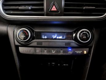 Hyundai KONA 1.0 T-GDi Blue Drive Premium SUV 5dr Petrol Manual Euro 6 (s/s) 