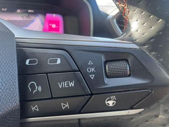 SEAT LEON 1.4 eHybrid 12.8kWh FR Sport Estate 5dr Petrol Plug-in Hybrid DS