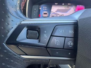 SEAT LEON 1.4 eHybrid 12.8kWh FR Sport Estate 5dr Petrol Plug-in Hybrid DS