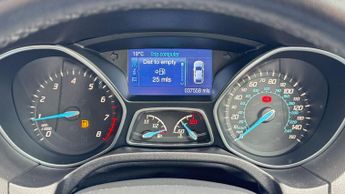 Ford Focus 1.6 Zetec Navigator Euro 5 5dr