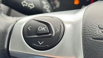 Ford Focus 1.6 Zetec Navigator Euro 5 5dr