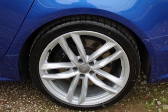 Audi S6 Avant 4.0 TFSI V8 S Tronic quattro Euro 6 (s/s) 5dr