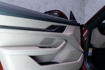 Porsche Taycan Performance Plus 93.4kWh Auto RWD 4dr (11kW Charger)