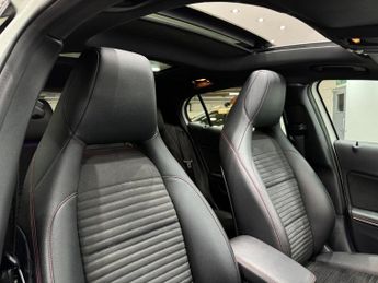 Mercedes-Benz GLA 2.1 GLA220d AMG Line (Premium Plus) 7G-DCT 4MATIC Euro 6 (s/s) 5