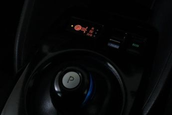 Nissan Leaf 39kWh N-Connecta Auto 5dr