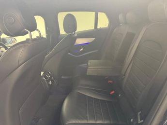 Mercedes-Benz GLC 2.0 GLC300h MHEV AMG Line (Premium) Coupe G-Tronic+ 4MATIC Euro 