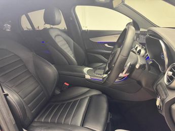 Mercedes-Benz GLC 2.0 GLC300h MHEV AMG Line (Premium) Coupe G-Tronic+ 4MATIC Euro 