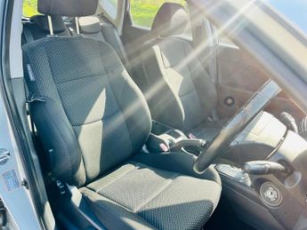 Hyundai i30 1.6 CRDi Comfort Auto Euro 4 5dr