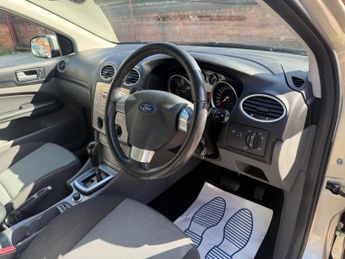 Ford Focus 1.6 Zetec 5dr