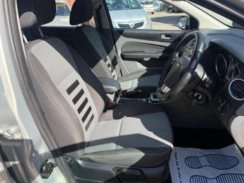 Ford Focus 1.6 Zetec 5dr