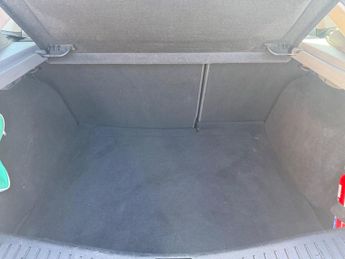 Ford Focus 1.6 Zetec 5dr