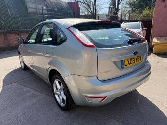 Ford Focus 1.6 Zetec 5dr